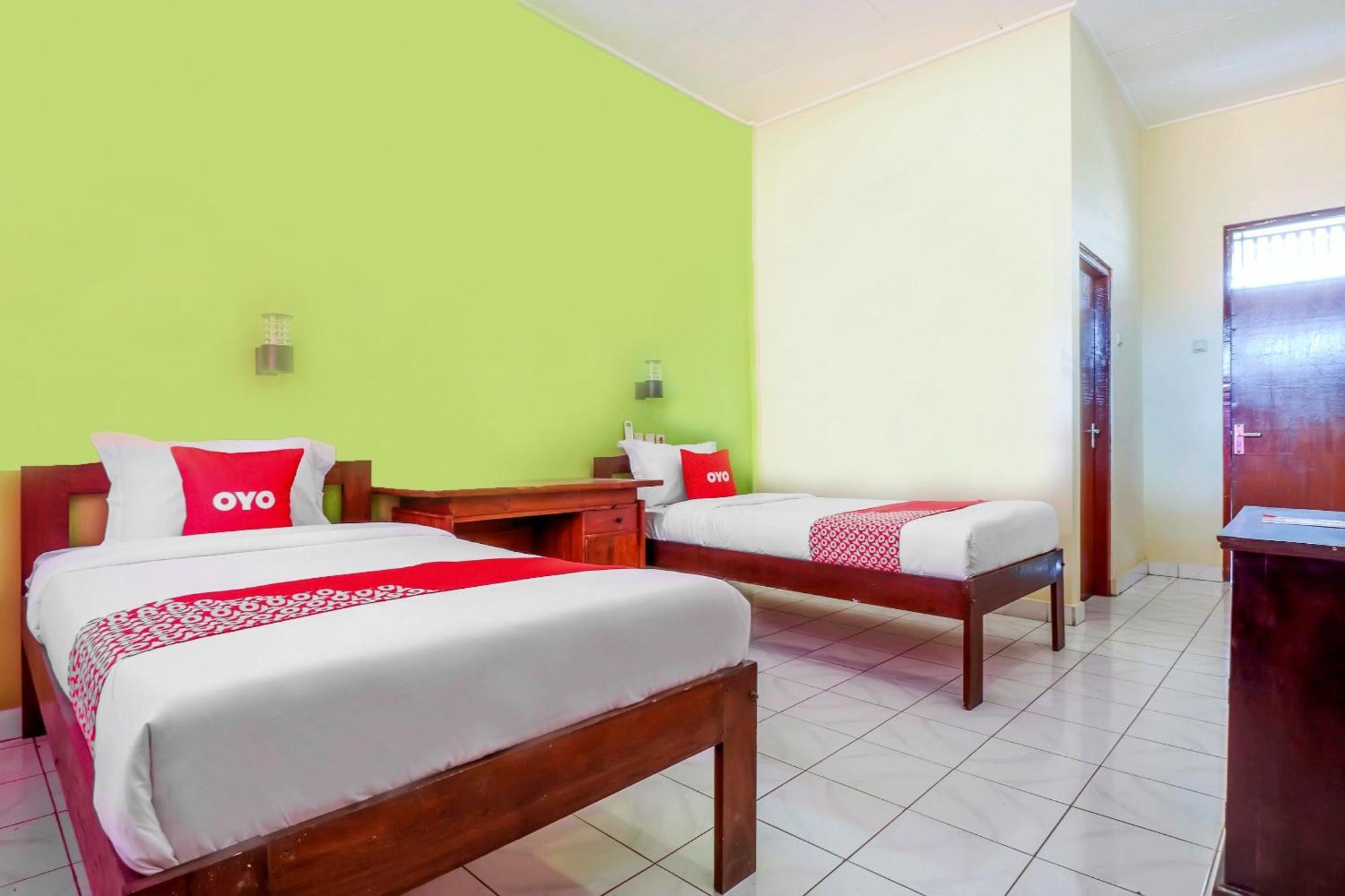 Oyo 2184 Nan Berlian Inn Legian Buitenkant foto
