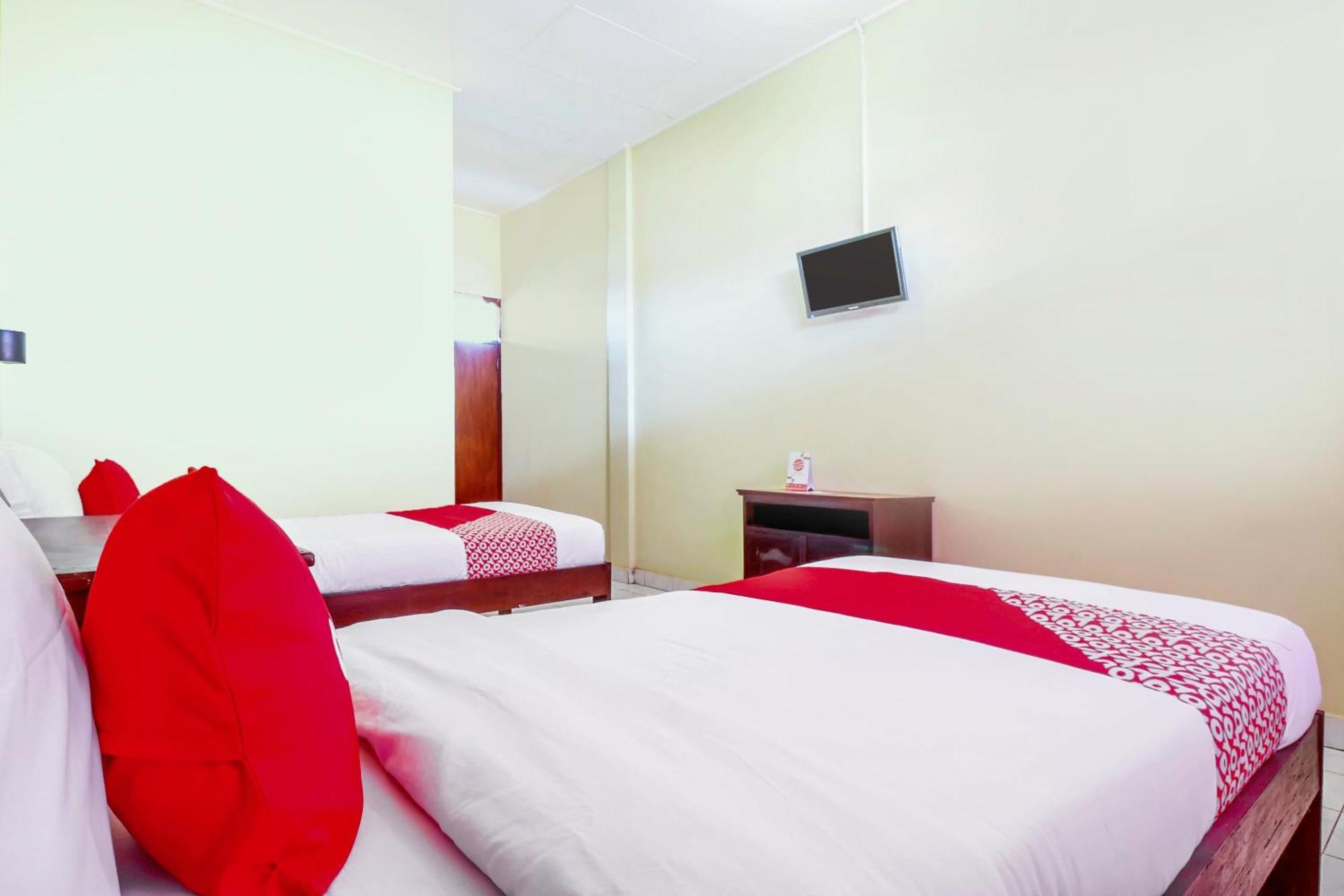 Oyo 2184 Nan Berlian Inn Legian Buitenkant foto